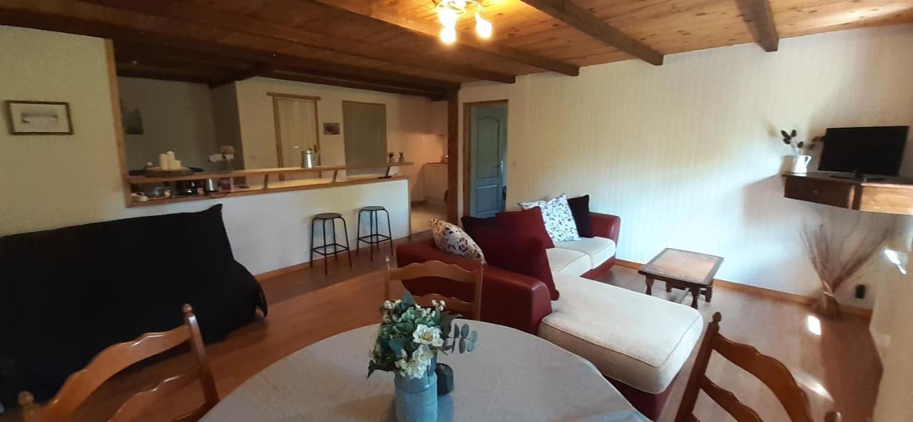 L' Appartement Du Camping Hautoreille Bannes  Kültér fotó