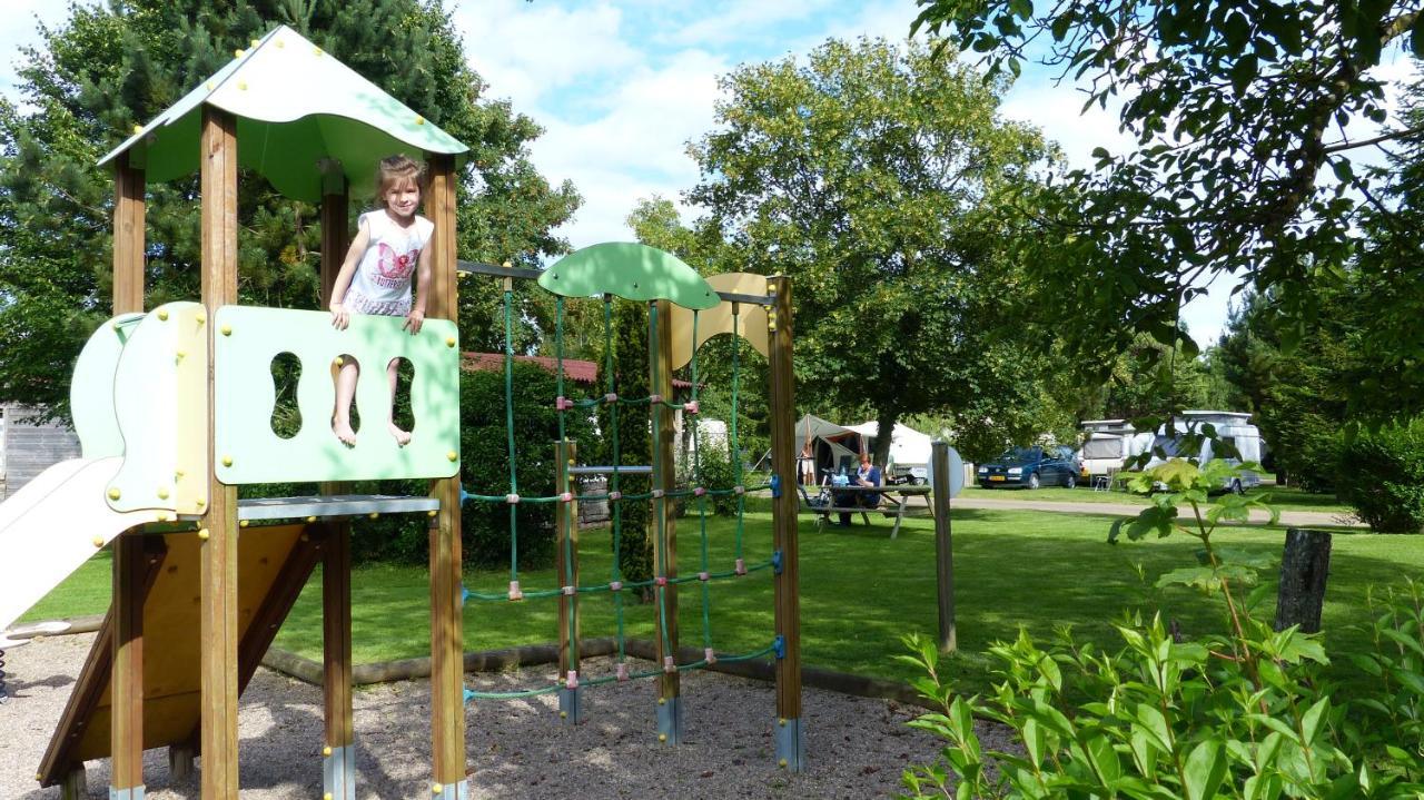 L' Appartement Du Camping Hautoreille Bannes  Kültér fotó